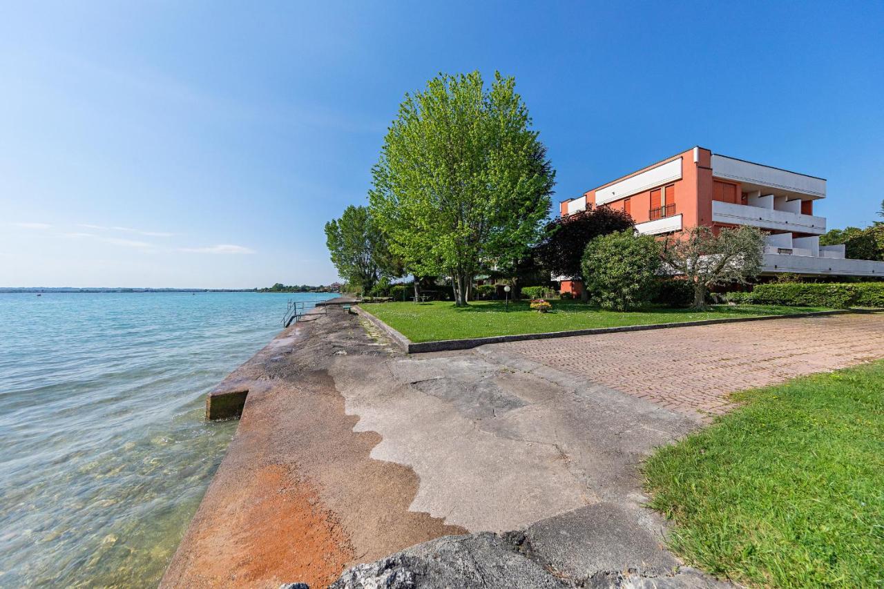 Splendid Apartment Pt-1 Sul Lago By Wonderful Italy Сирмионе Экстерьер фото